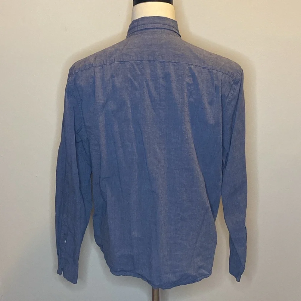 J. Crew Long-Sleeve Button-Down Shirt in 100% Blue Cotton (sz XL)